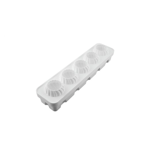 Set 2 piese RUSSIAN TALE125, capacitate compartiment 125 ml, alcatuit din baza din material plastic si forma silicon cu cinci compartimente