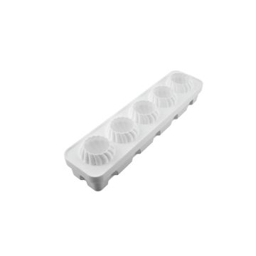 Set 2 piese RUSSIAN TALE125, capacitate compartiment 125 ml, alcatuit din baza din material plastic si forma silicon cu cinci compartimente