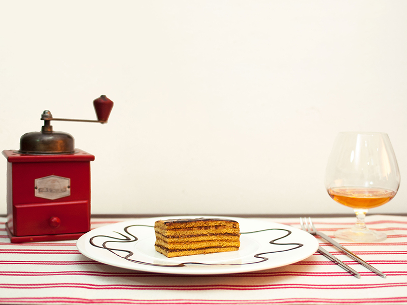 Foietaj cu miere de albine si creme ganache ciocolata si cafea cu Cognac