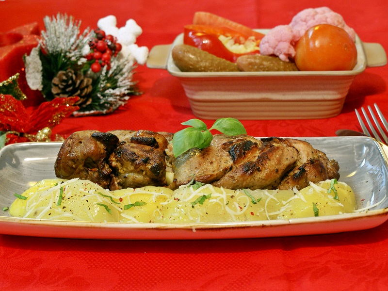 Muşchiuleţ împletit cu bacon şi arome felurite