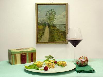 Briose din omleta cu legume si branzeturi fine